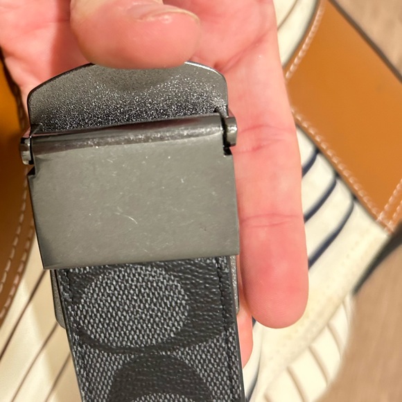 𝐄𝐔𝐂 𝐂𝐎𝐀𝐂𝐇 𝐑𝐞𝐯𝐞𝐫𝐬𝐢𝐛𝐥𝐞 𝐁𝐥𝐚𝐜𝐤 𝐋𝐞𝐚𝐭𝐡𝐞𝐫 𝐁𝐞𝐥𝐭 - Picture 9 of 16